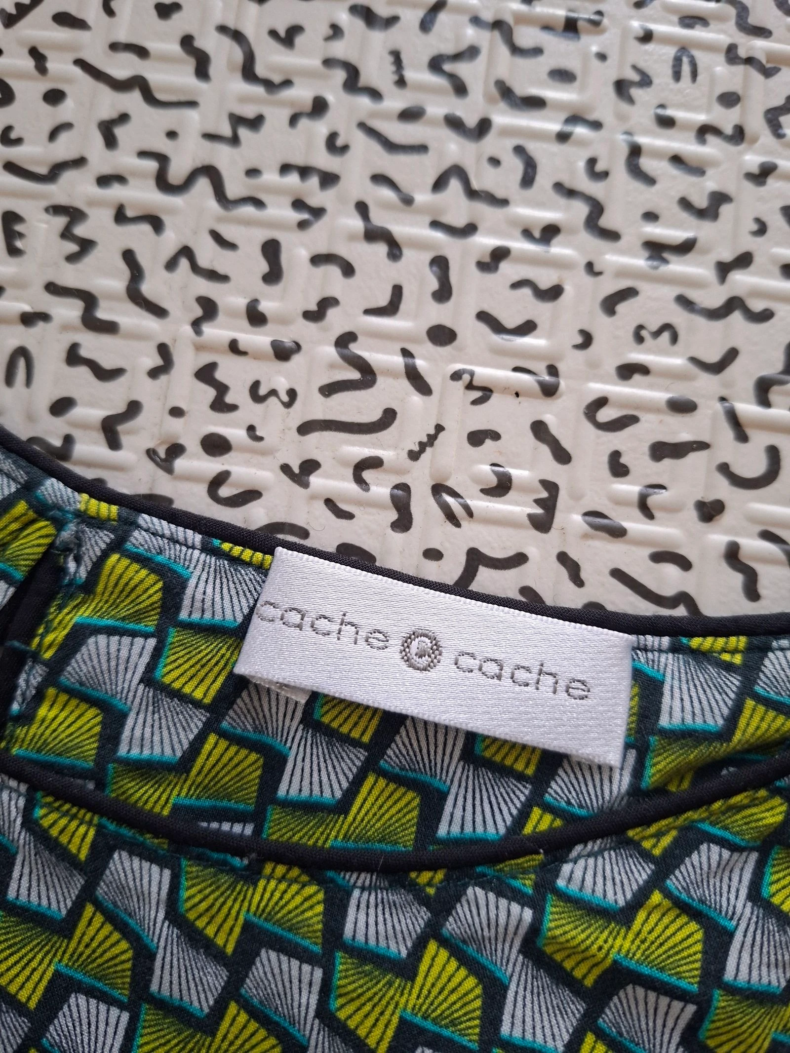Blusa Cache Cache T1 S con estampado geométrico verde azul mangas cortas fluida para mujer – photo 6